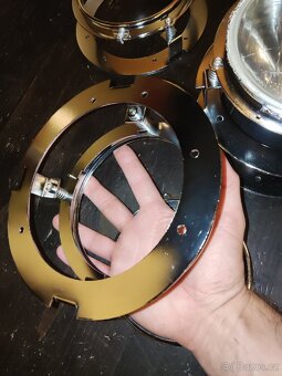 UNI drzak svetel - 2