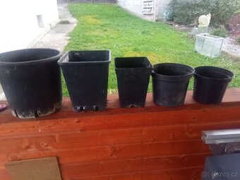 Květináče z odolného tvrdého plastu, 360 kusů - 2