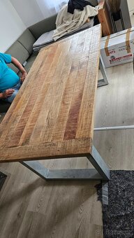 JIDELNI STŮL - industriální, masivní s pozinkovanou nohou - 2