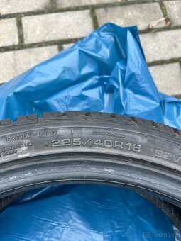 225/40 R18 92V 6+mm - 2