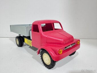 ITES - stará hračka - PRAGA S5T - 2