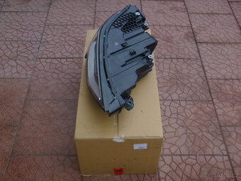 Audi Q8 E-Tron LED matrix originál pravé světlo 4KE941036D - 2