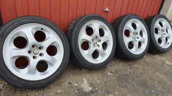 17 Alfa Romeo 5x98 top stav - 2