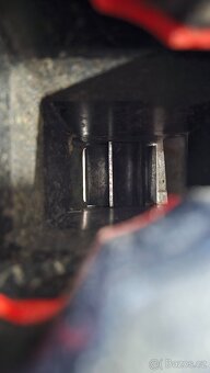 Elektrický drtič větví - HECHT 6285 XL Silent - 2