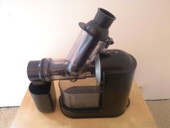 Šnekový odšťavňovač Philips HR1889/70 - 2