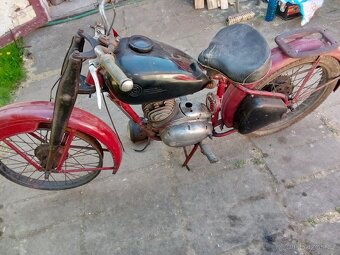 Čz 150 neodperovany zadek. - 2