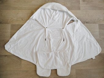 Zavinovačka s kapucí - 2