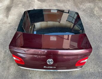 Š. Superb II Sedan - Víko , twindoor / 9893 ( LF3X ) - 2