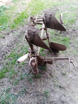 Prodám dvouradličný pluh obracák - 2