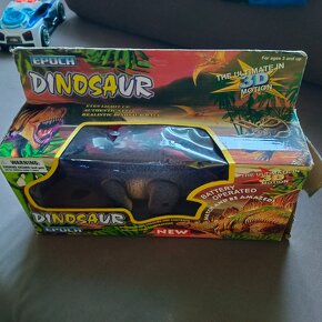 plastový chodící dinosaurus - 2