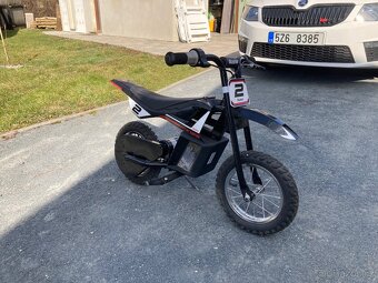 Elektrická motorka MX125 Razor - 2