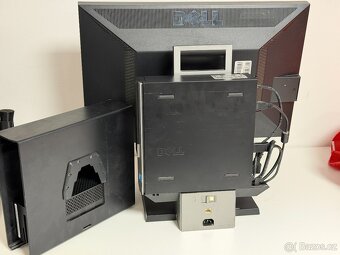 Dell Optiplex 780 s monitorem - Inte Core 2 Duo 3GHz - 2