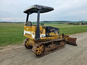 JAPONSKÝ PÁSOVÝ BULDOZER MITSUBISHI BD2J - 2