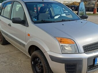 Ford Fusion - 2