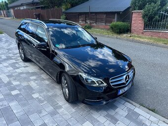 Prodám Mercedes E 220 4x4 provoz 2017 automat - 2