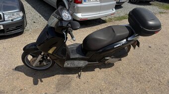 Skutr kymco 250 - 2