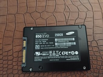 Samsung SSD 850 EVO - 250 GB - 2