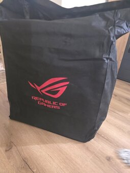 PC case - asus hyperion BTF verze - 2