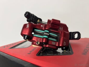 JUIN TECH GT-F: 4pístové hybridní hydraulické brzdy - 2