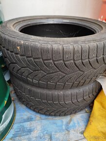 225/50R17 - 2