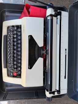 Prodám psací stroj CONSUL nový - 2