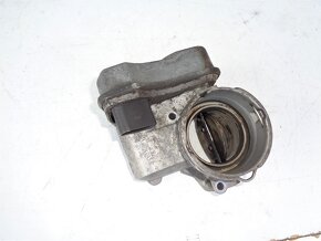 VW Škoda Audi Seat 2.0TDi škrtící klapka Pierburg 03G128063B - 2
