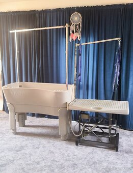 Hydraulický stůl na stříhání psů  a vana pro psy SLEVA - 2