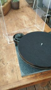 Gramofon Pro-ject RPM1 CARBON+2M RED - 2