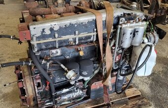 Motor 18345 TURBO - UR4 - 2