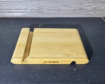 IKEA bambusový stojánek na mobil - 2