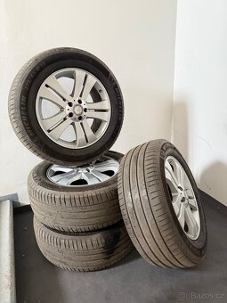 Mercedes Benz 275/55/19 - 2