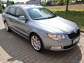 Škoda Superb 3.6 V6 4x4 191kW r.2012 serviska zachovalý stav - 2