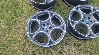 Alfa Romeo Stelvio origo alukola 19" - 2