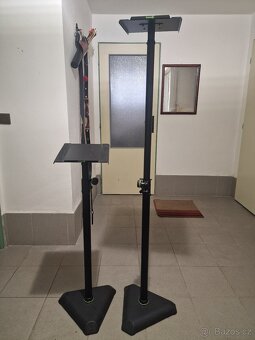 Stojany na repro(studiový monitor)Gravity SP 3202 VT - 2