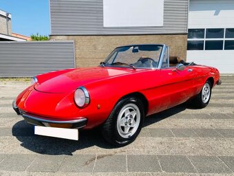 Alfa Romeo Spider 2.0 Veloce Coda Tronca (1983) - 2