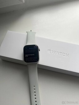 APPLE WATCH SERIES 8 45mm – ZÁRUKA DO 11/25 + KRABICE - 2