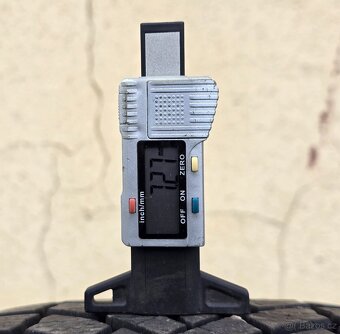 2ks ZIMNÍCH PNEUMATIK BRIDGESTONE 225/55 R17 97H - 2