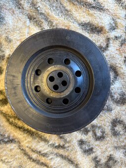 Řemenice klikovky bmw e60/61 525d 145kw - 2