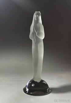 Curt Schlevogt - Madona s korunkou - 2