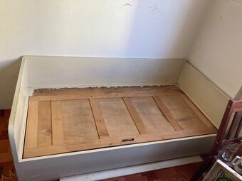 Postel s úložným prostorem - 2