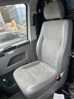 Přední sedačky - Volkswagen Transporter T5 - 2