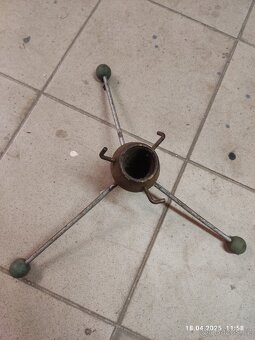 Stojánek na vánoční stromek retro 80 léta - 2