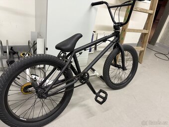 Freestyle Kolo BMX. stav jako nový - 2