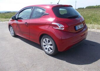 Peugeot 208 1,4HDI koup nové ČR ,113 000km nafta manuál - 2