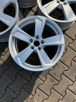 Alu Audi 5x112r18 8J ET 46 - 2