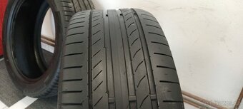 Pneu 235/45 R17 - 2