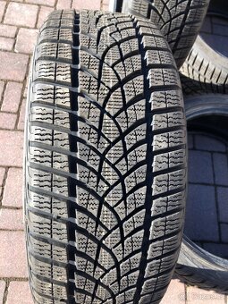 Nové zimní pneu GoodYear 205/45/R18 90H za letošní ceny - 2