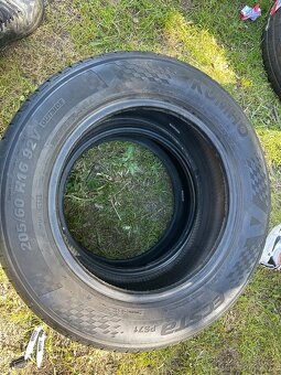 205/60 R16 - 2