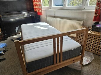 Dřevěná postel ikea 90x200 s matrací - 2
