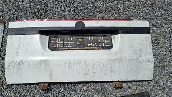 Pickup SKODA ZADNI DVERE - 2